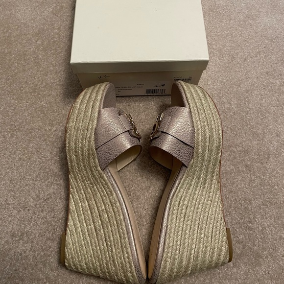 044. NIB Coach Carlana Pebbled Metallic Champagne Espadrilles Platform Wdgs S 9M - Picture 8 of 11